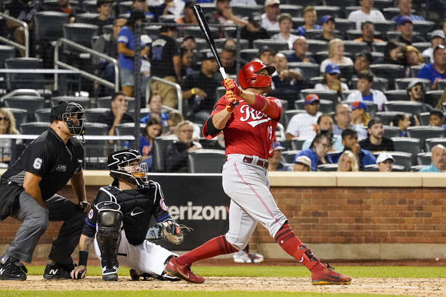 Votto inches from HR record, Baez helps Mets rally past Reds